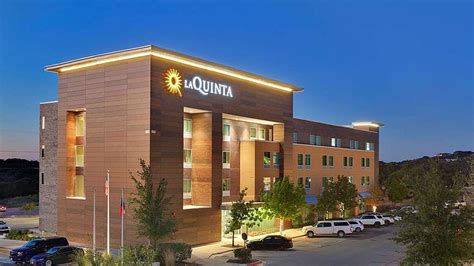 la quinta inn & suites by wyndham lakeway|la quinta inn map locations.